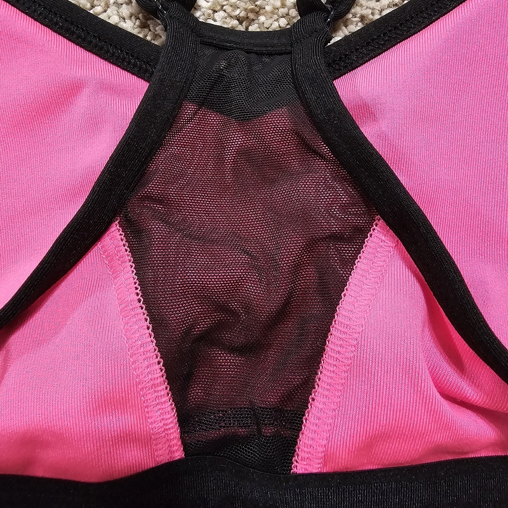 Pink Victoria Secret bra - Picture 3 of 8
